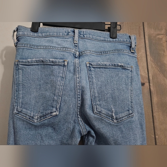 AGOLDE Mid Rise Skinny Straight Toni Jeans In Light Wash Distressed Knee.Size 26 - Picture 8 of 15